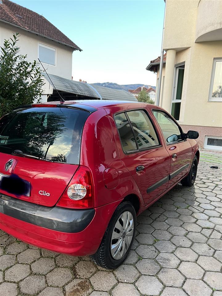 Shitet-Renault-Clio
