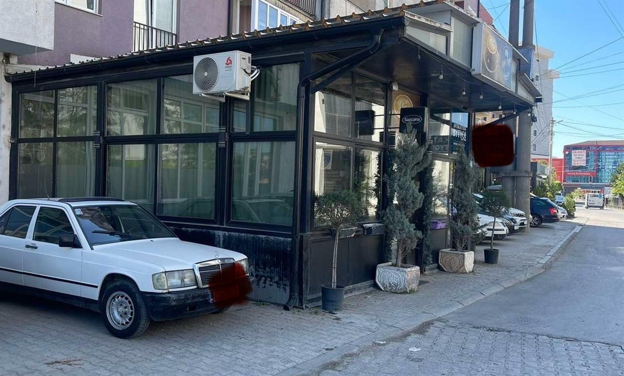 Shitet-Terasa-per-biznese