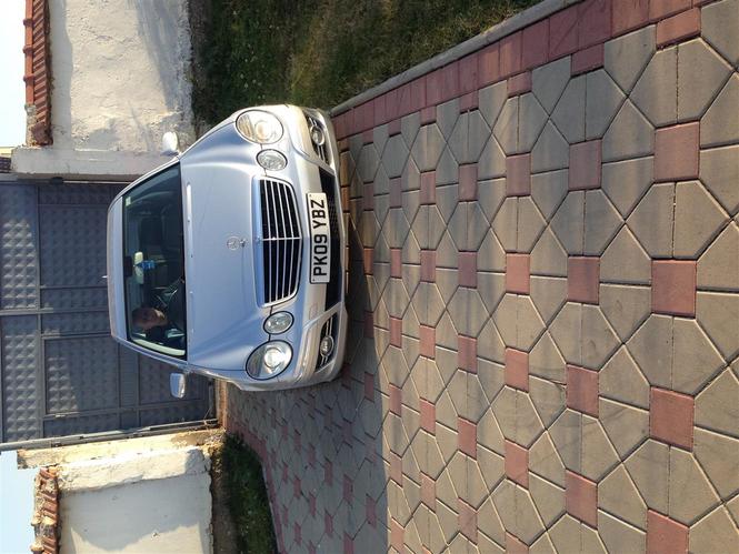 Shitet Mercedes e 