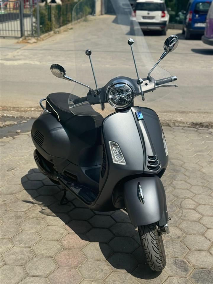 Vespa-300s