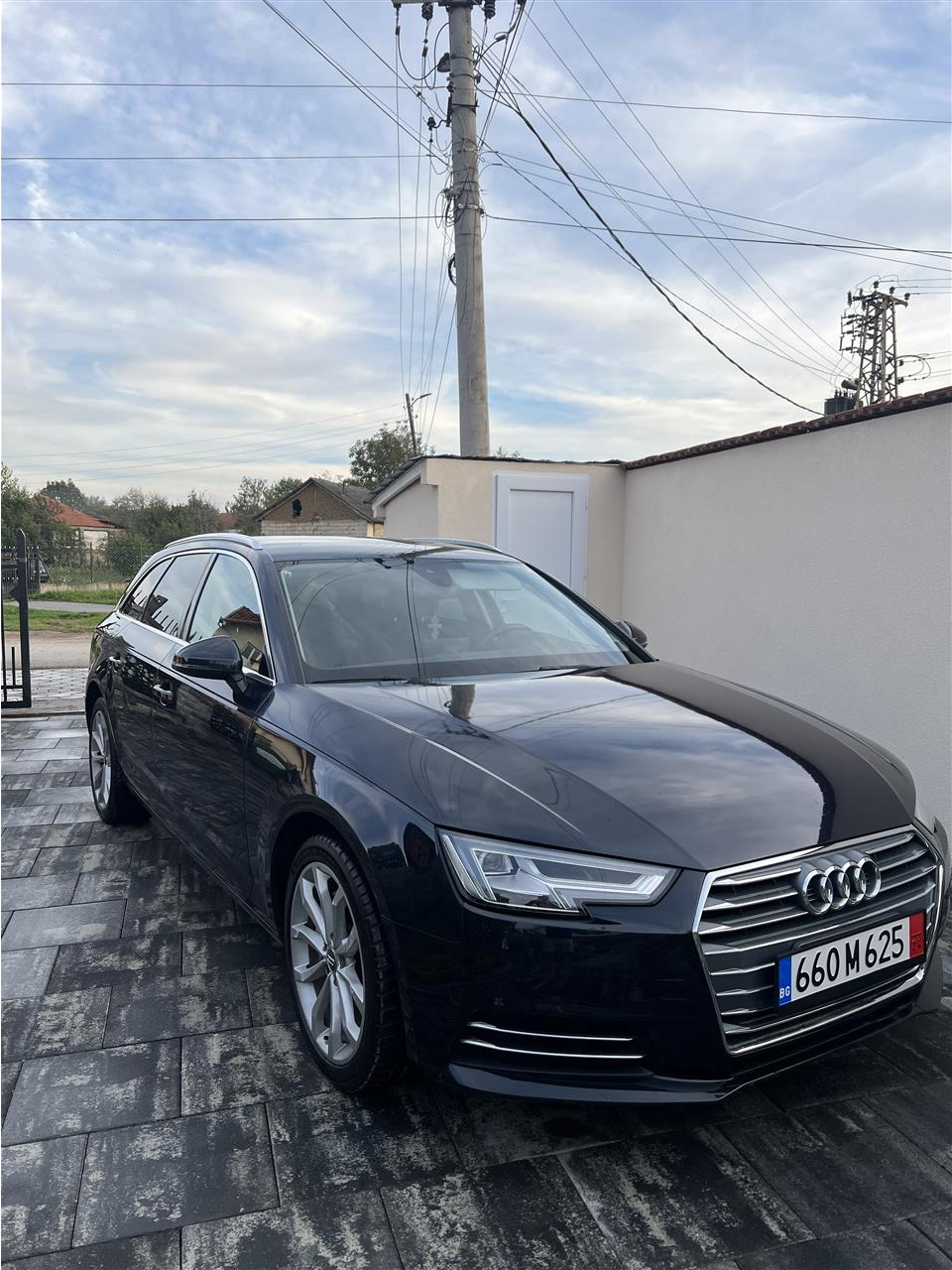 Audi-A4