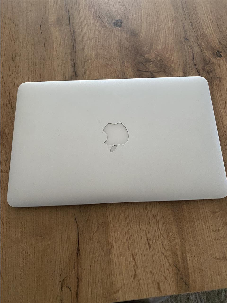 Shitet-macbook-air-