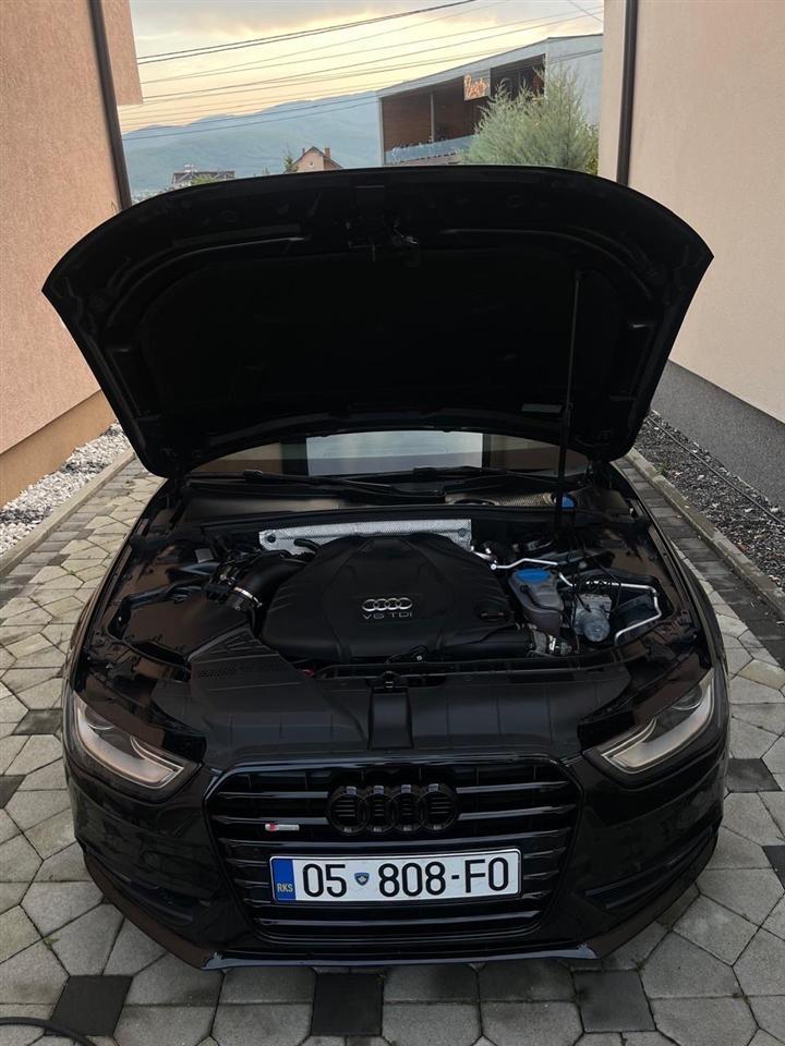 Audi-A4
