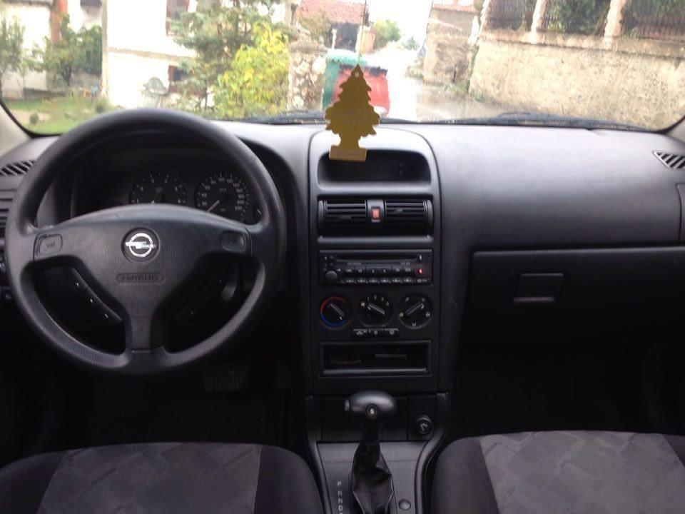 Opel-Astra