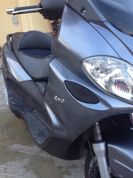 Piaggio-X9