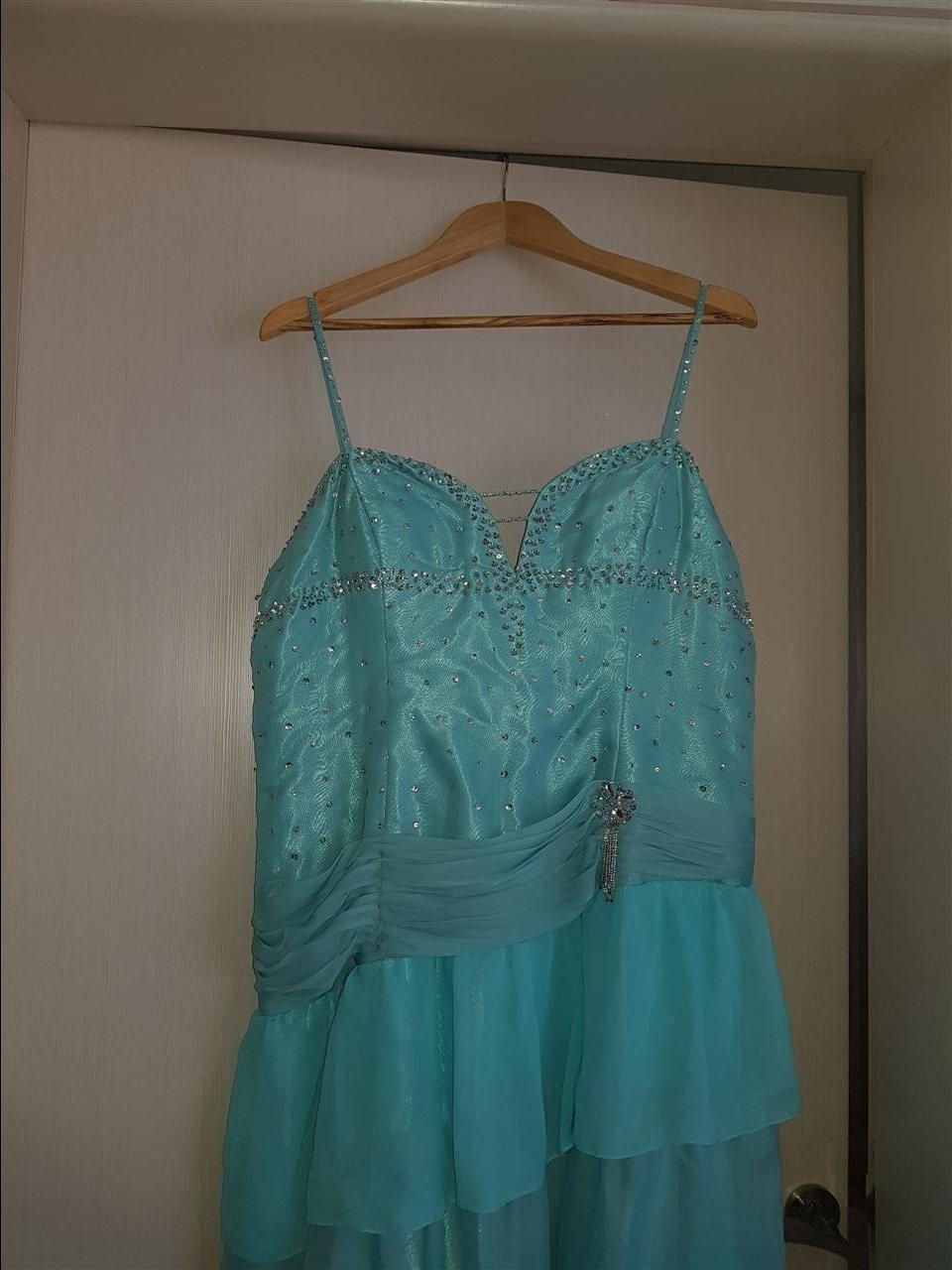 Fustan-