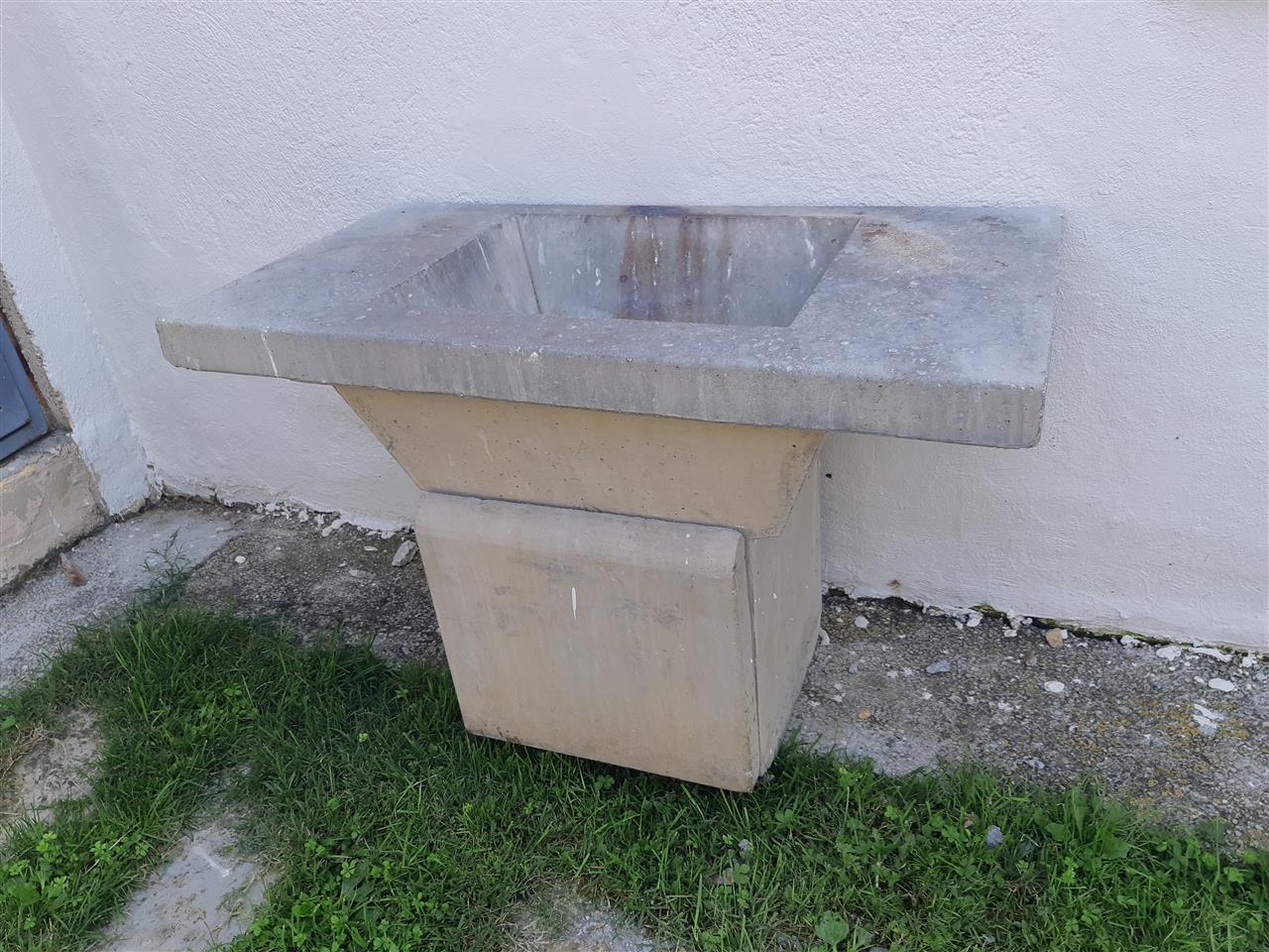 qeshme-e-betonit