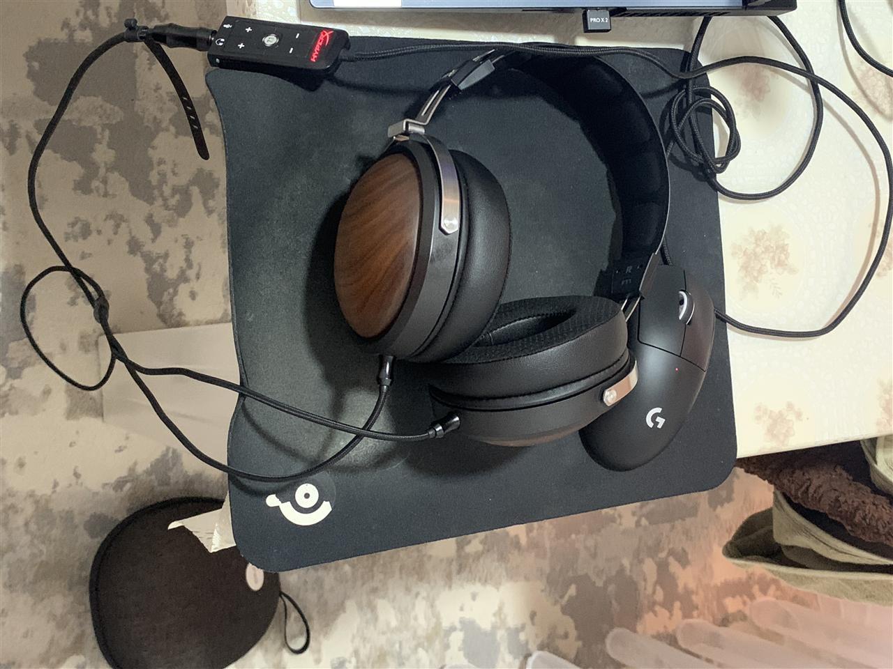 Ndegjuse-FIIO-FT1