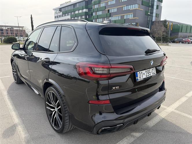 BMW X5 50i