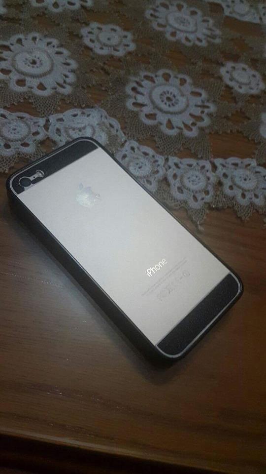 Shes-Iphone-5s-Gold