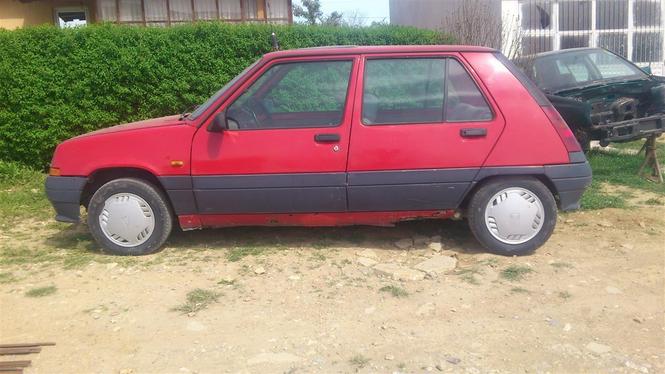 RENAULT R 5 -91