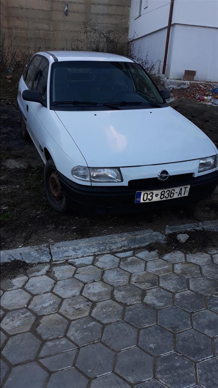 Opel-Astra