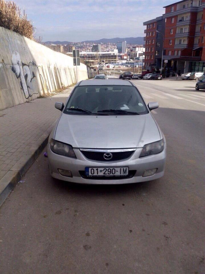 Mazda-323F