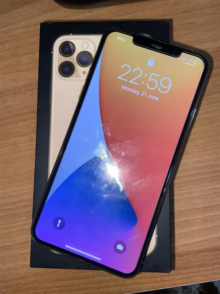 Shes-iphone-