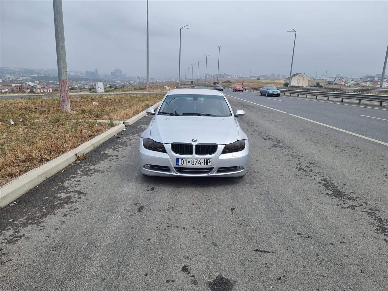 BMW-330d-shitet