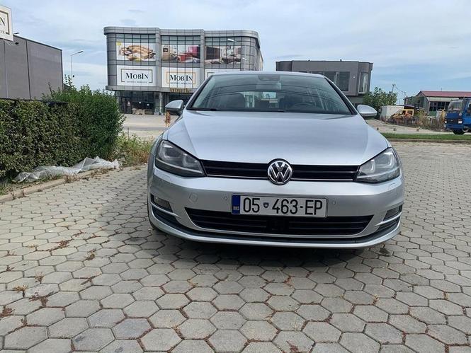 GOLF VII