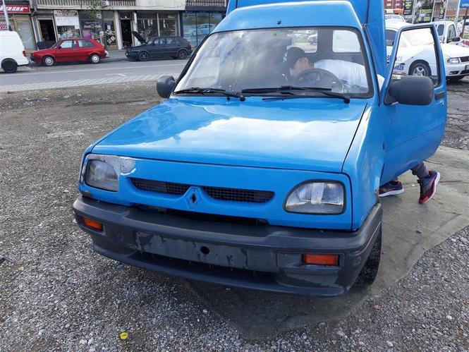Shes pikapin renault rapid 