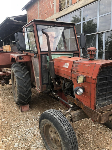Traktor IMT 577