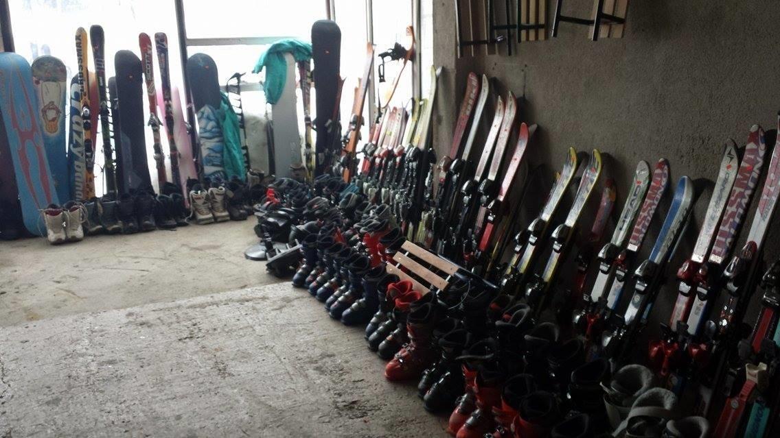 Ski-dhe-snowboard