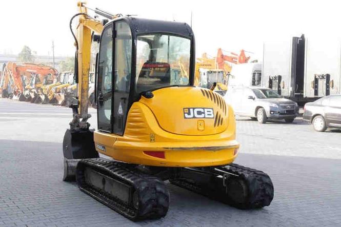 2010 JCB 8065