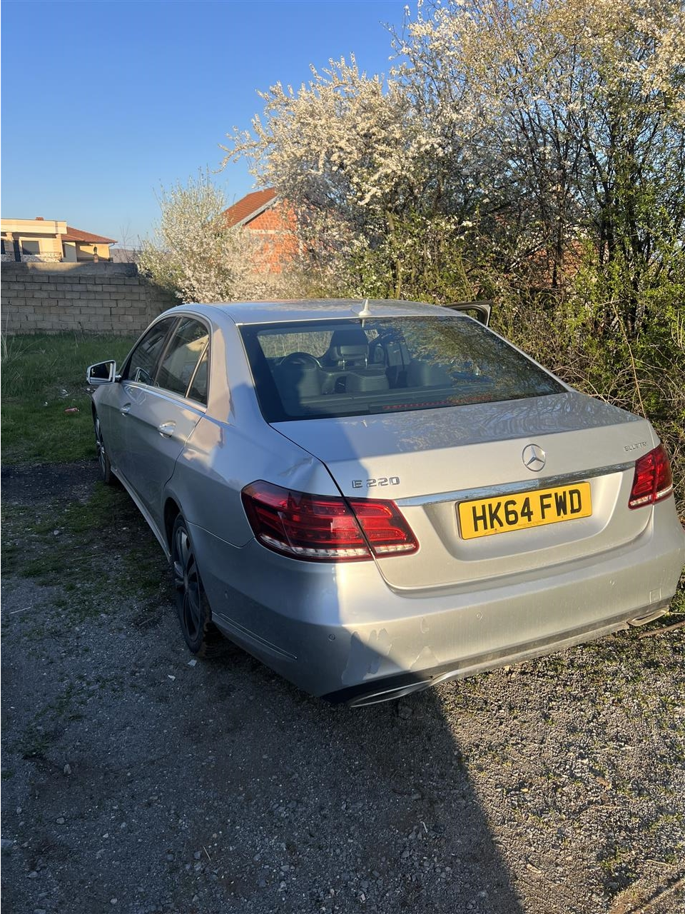 Mercedes-e-220-anglez-