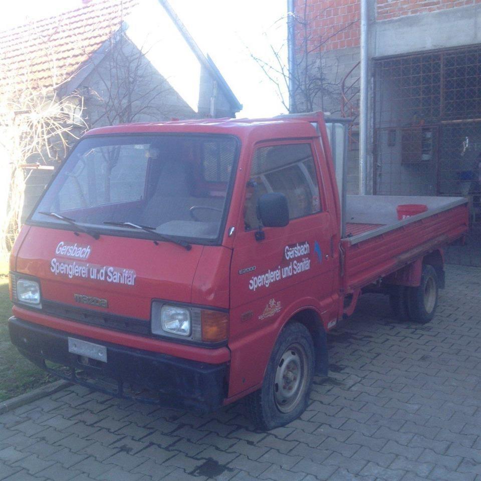 MAZDA-------E2000-
