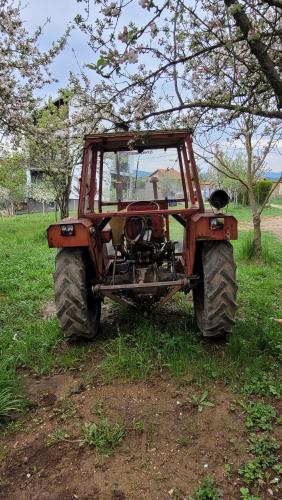 Traktor 533