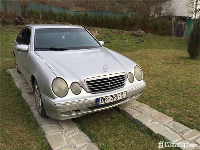 Mercedes-E-Class--02