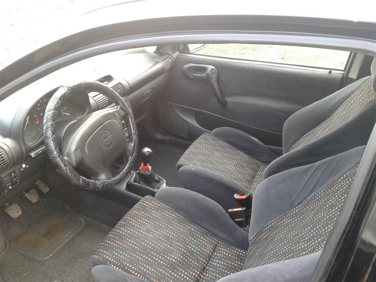 Opel-Corsa--98-