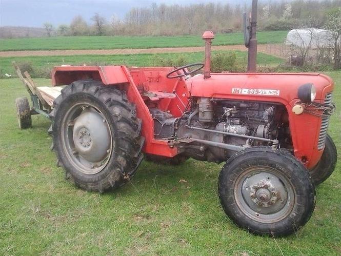 Traktor  IMT 539
