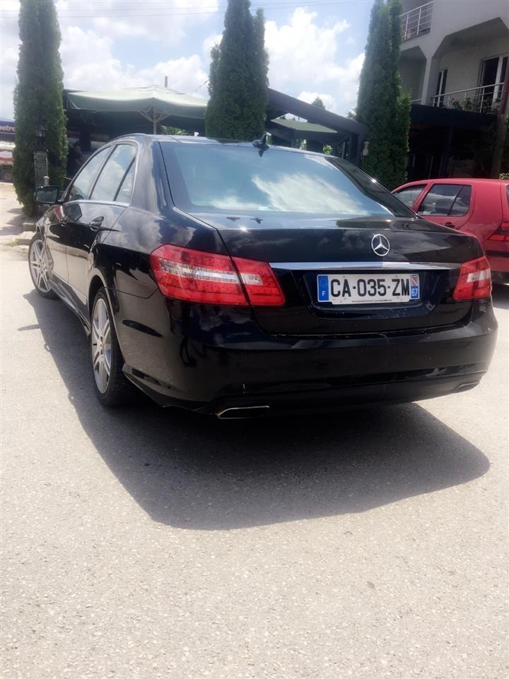 Mercedes-E350