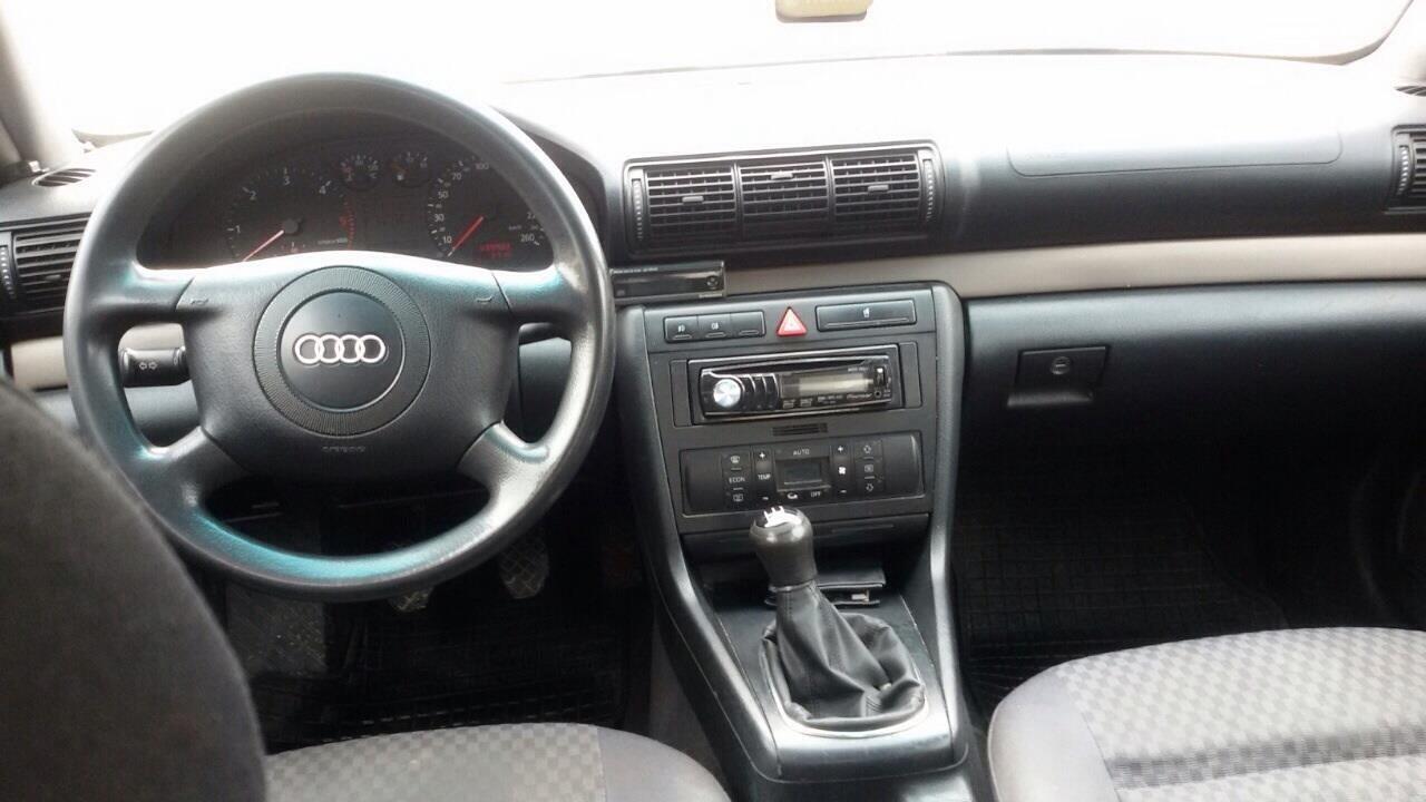 Audi-A4
