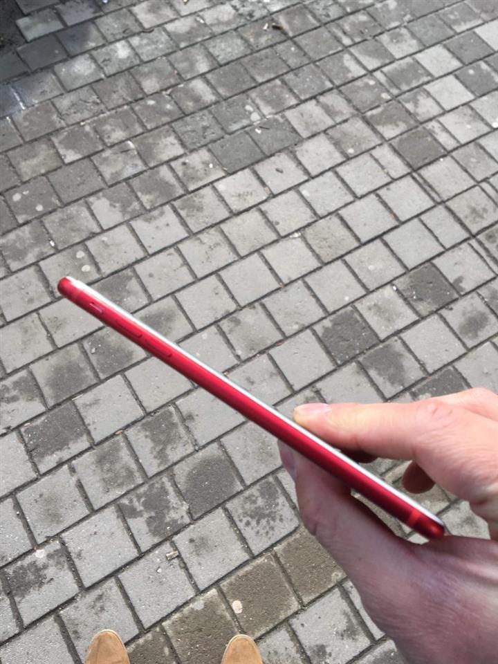 iPhone-7-Red