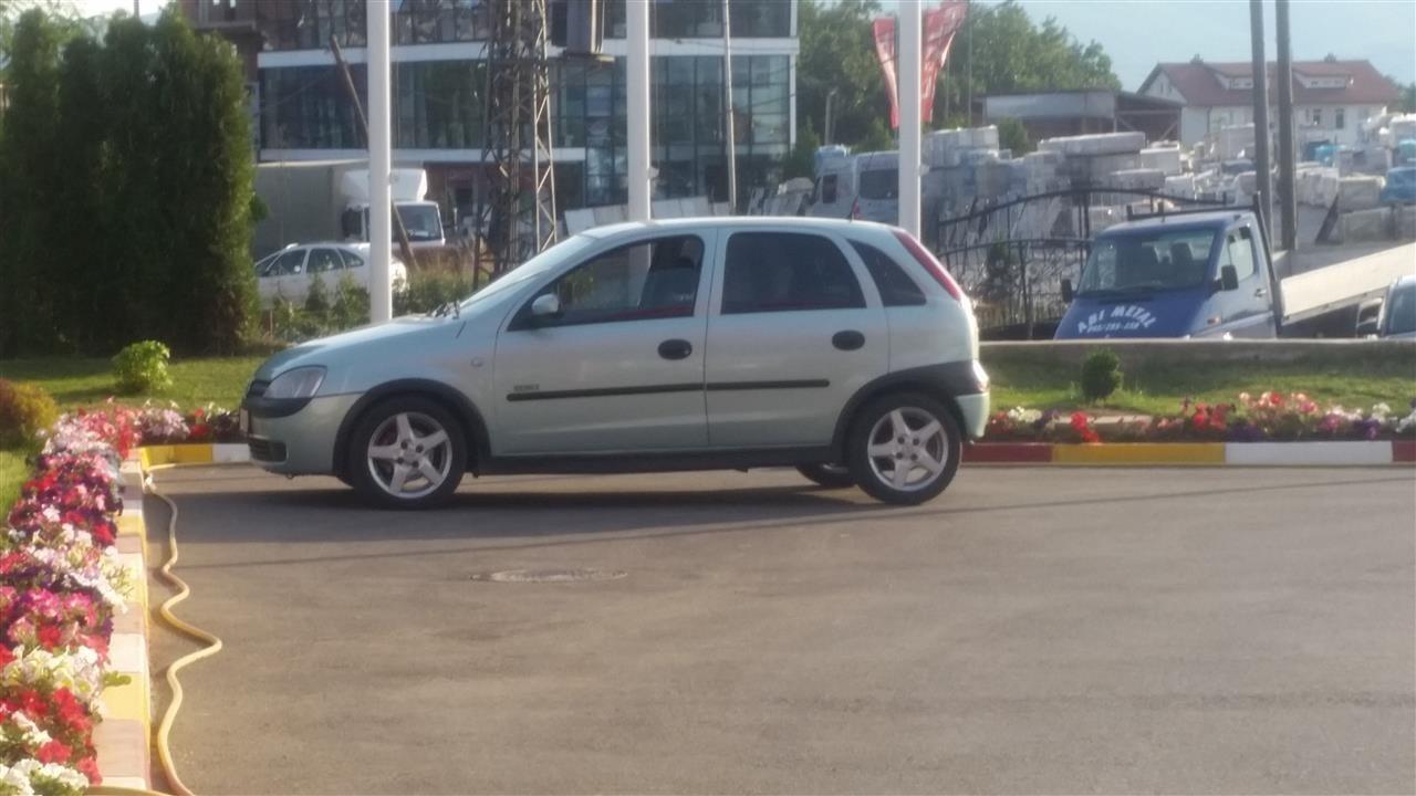 Opel-corsa