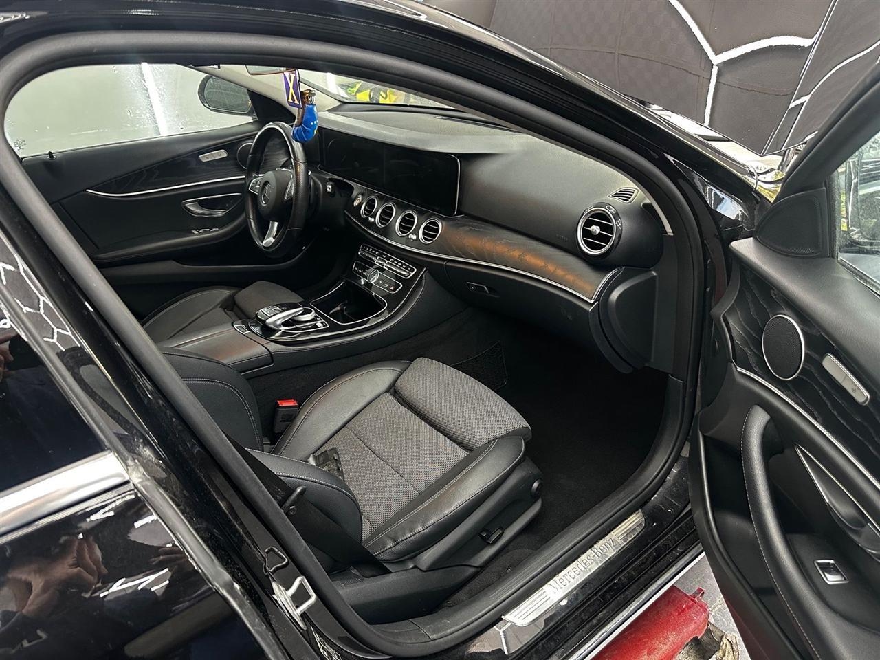 MERCEDES---BENZ--E350-4-MATİC