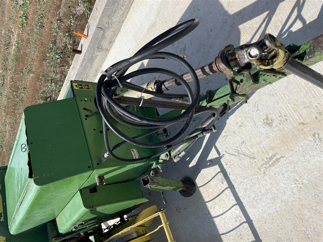 Presa-JOHN-DEERE-342A-E-SHITUR