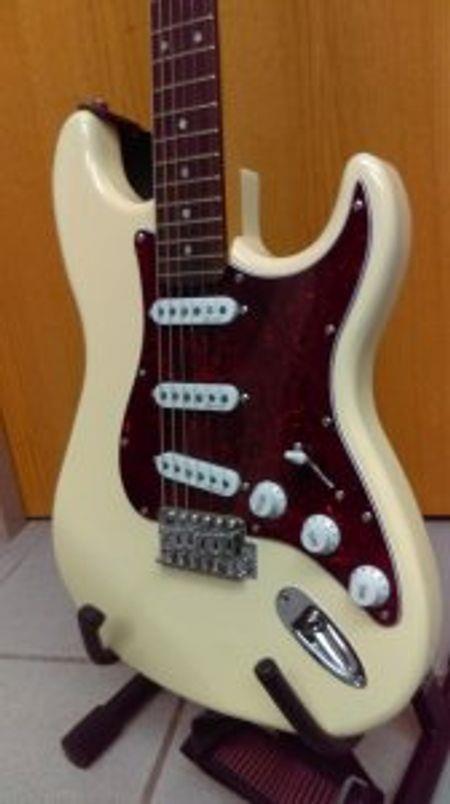 e-gitar-H-Benton