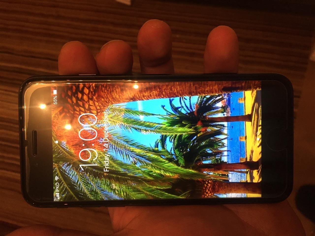 Shes-iPhone-7
