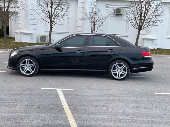 Mercedes E220