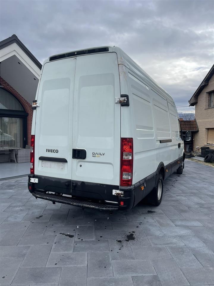 Iveco-Transporter-Maxi