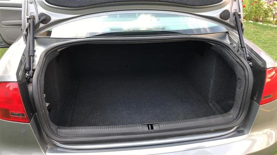 Shitet-Audi-a4-