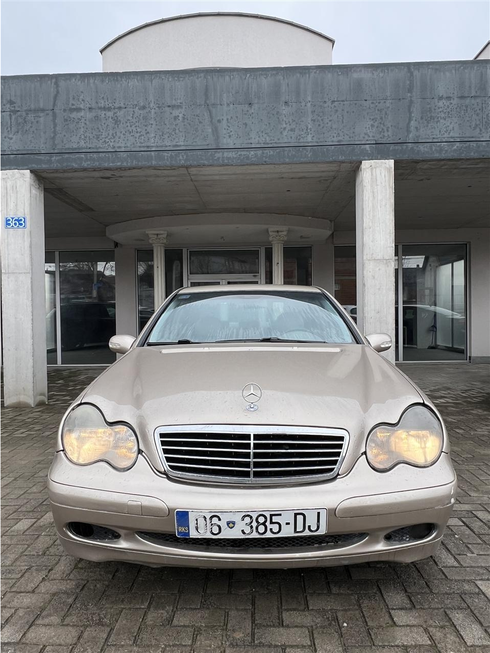 MERCEDES-C220