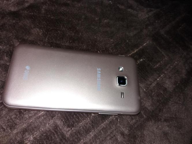 Samsung J3 2016