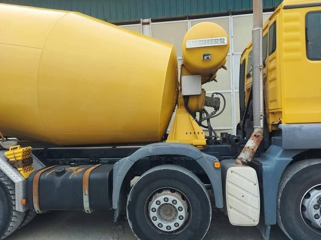 MAN-TGS-32400-LIEBHERR