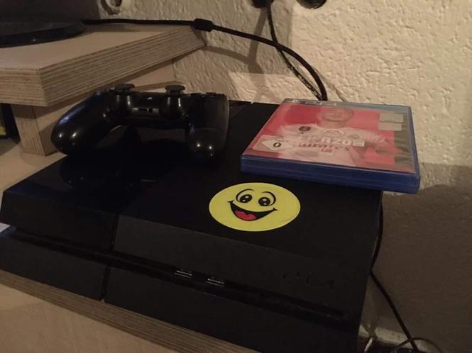 Sony 4 (PS4) 