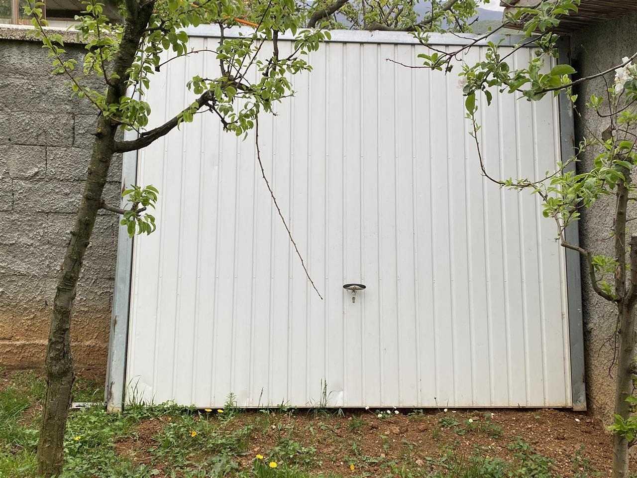 Der-Garazhes