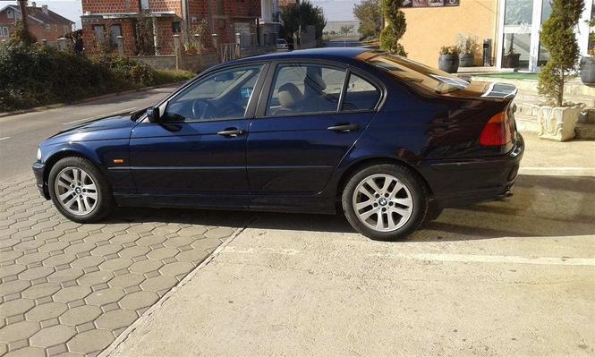 BMW 318 -01 