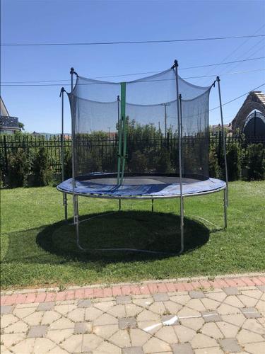 Trampoline