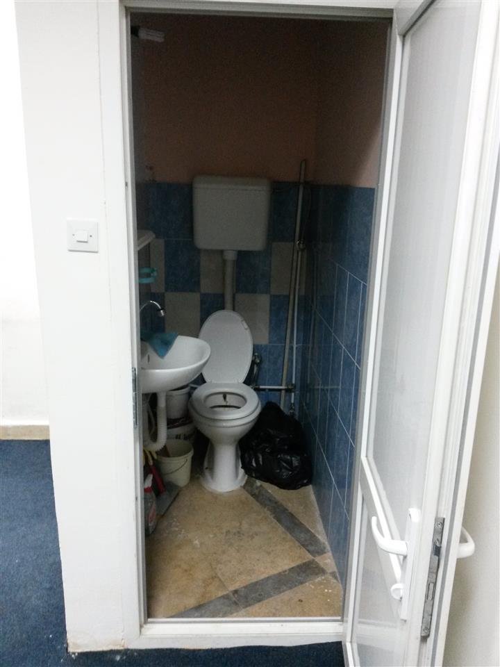 LËSHOJ-LOKALIN-ME-QERA