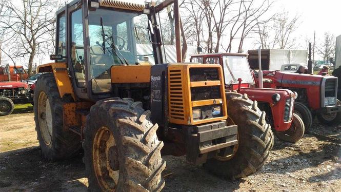 Traktor Renault 